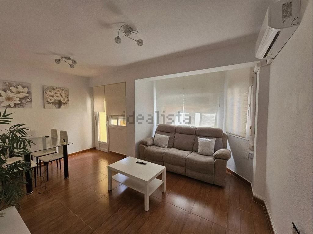 Living room of Flat for rent in  Almería Capital  with Air Conditioner, Terrace and Balcony