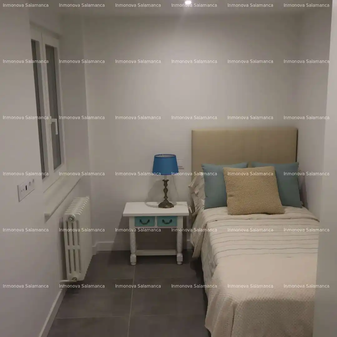 Bedroom of Flat for share in Salamanca  with Heating and Furnished