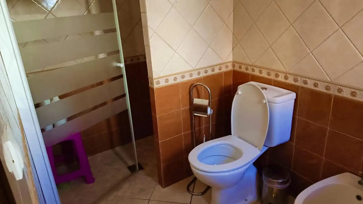 Bany de Casa o xalet de lloguer en Coria del Río amb Aire condicionat