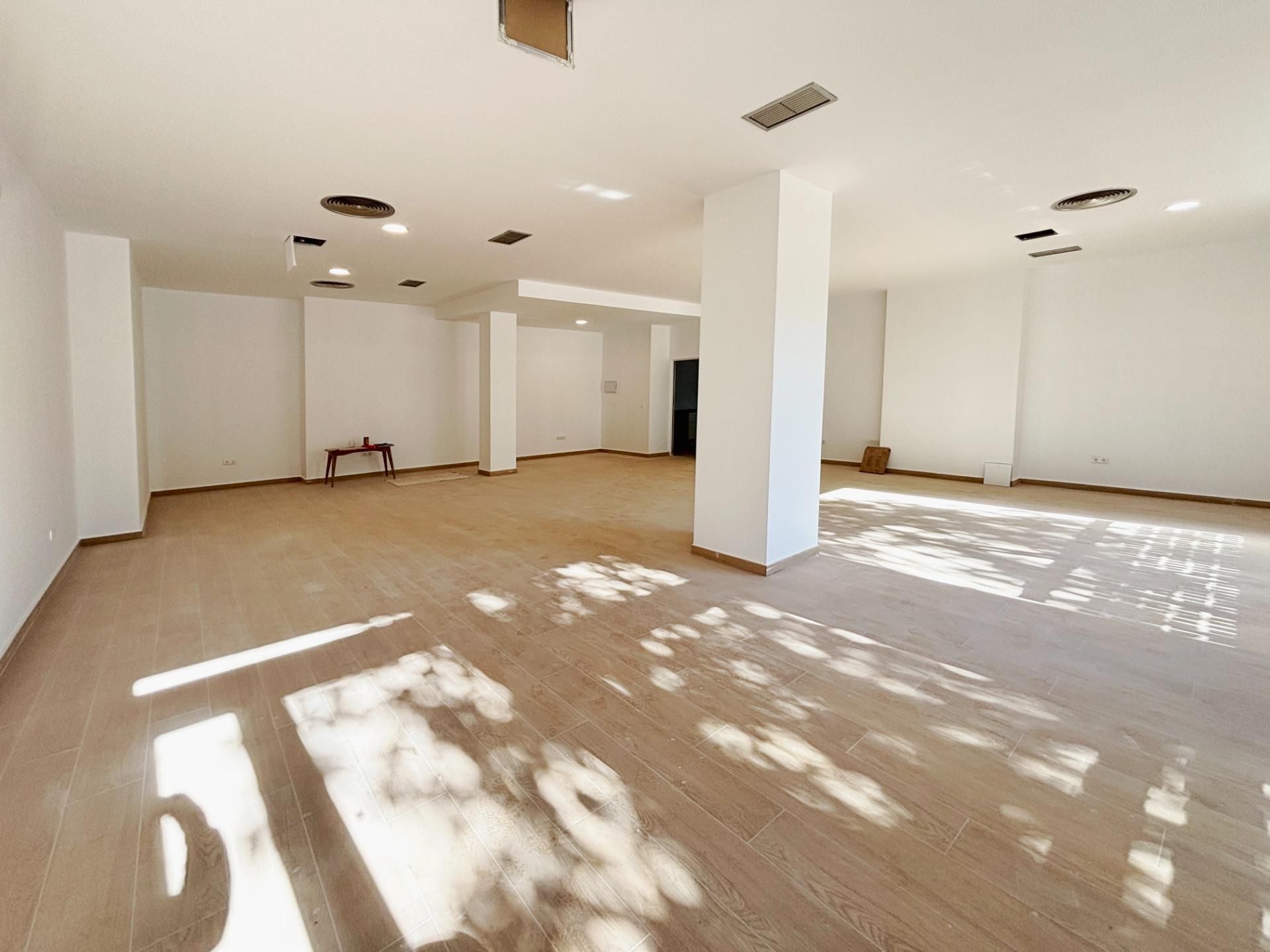 Local de lloguer en  Valencia Capital