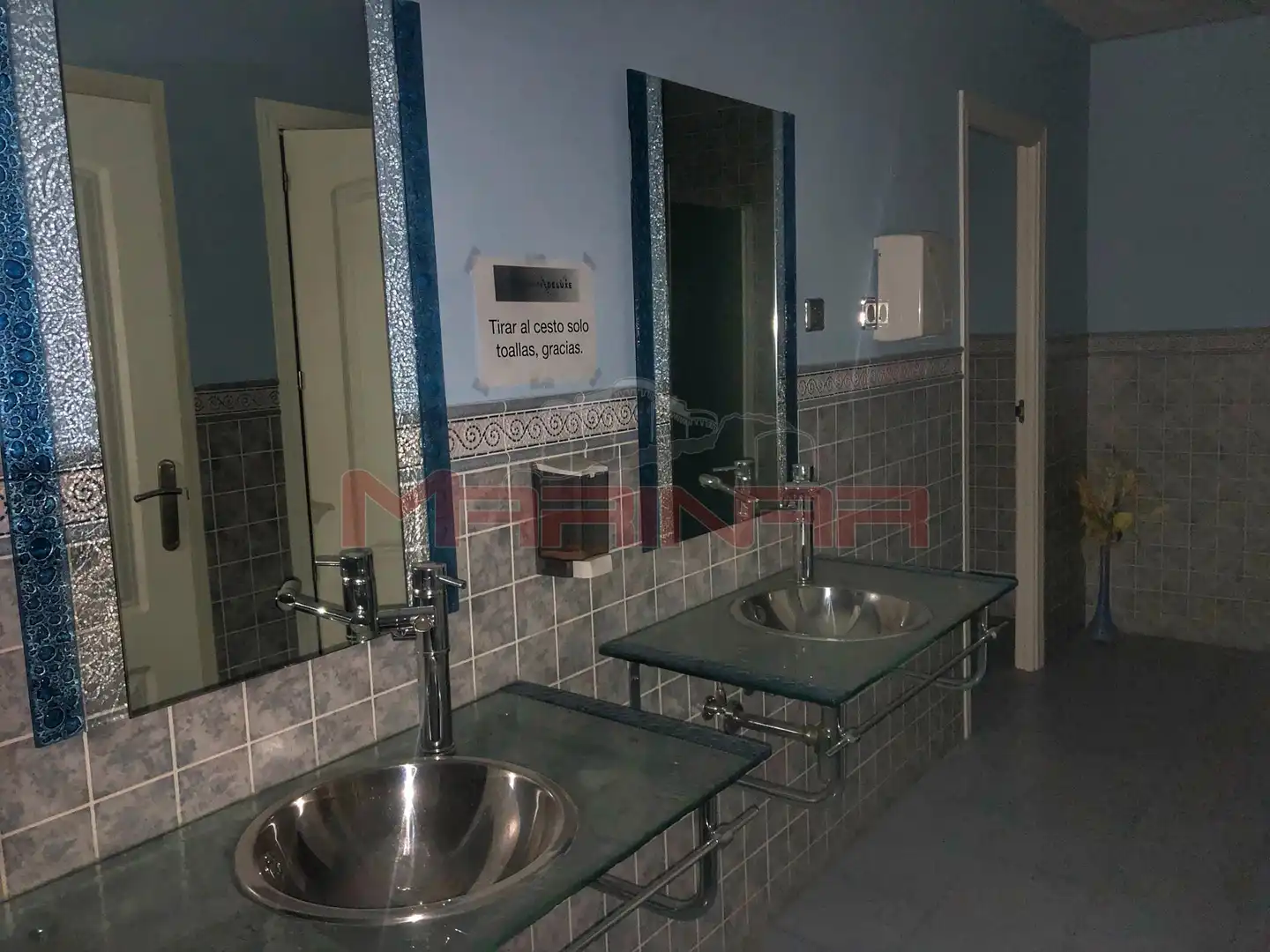 Bathroom of Commercial properties for sale in Aranjuez  with Air Conditioner