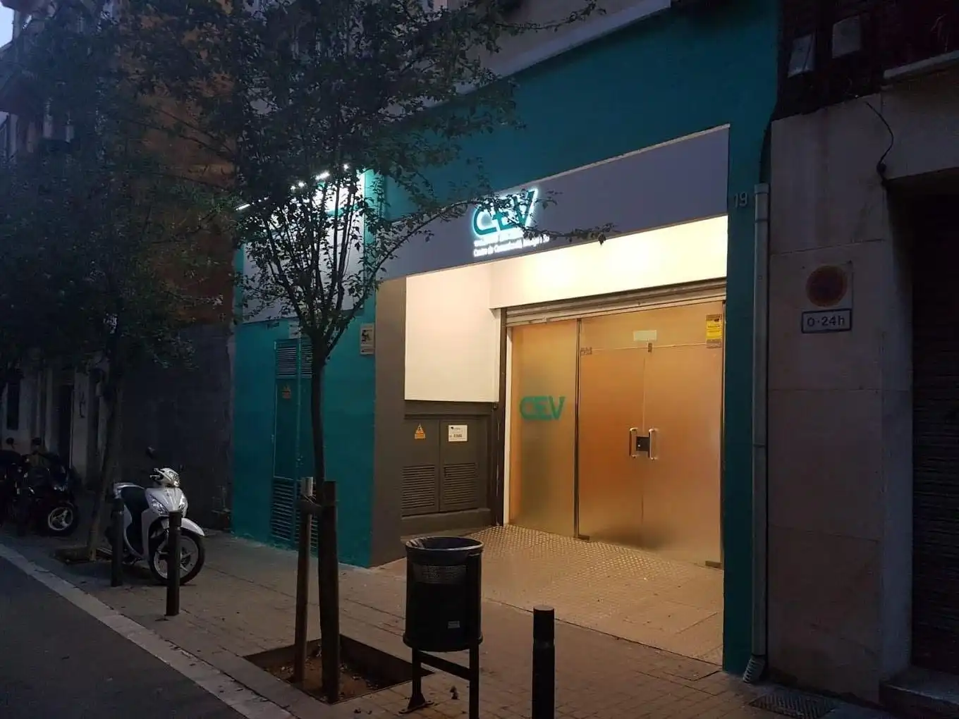 Außenansicht von Gebäude zur Miete in Barcelona