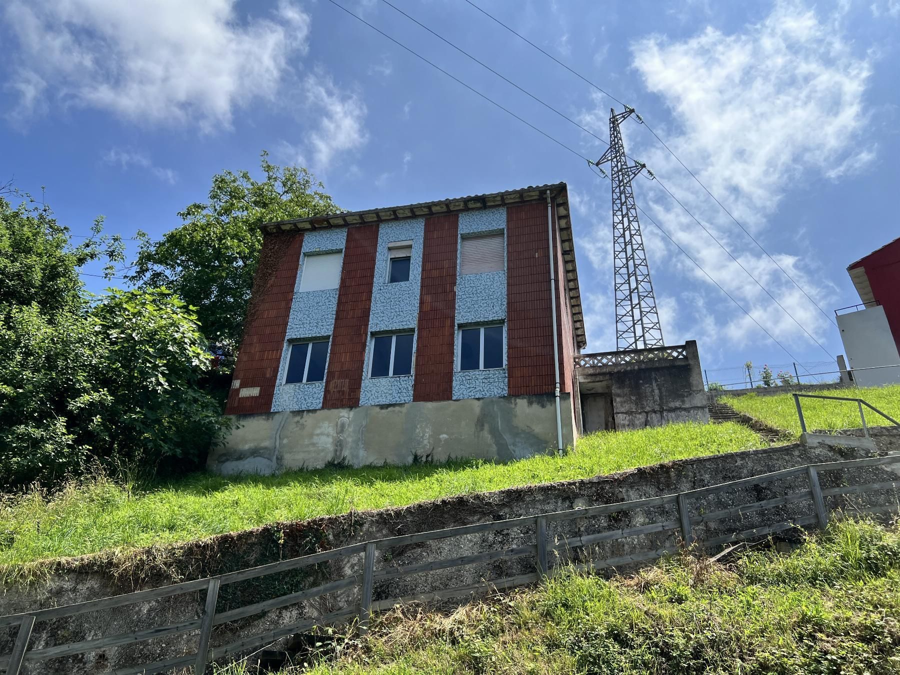 Vista exterior de Casa o xalet en venda en Langreo amb Terrassa i Moblat