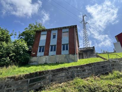 Vista exterior de Casa o xalet en venda en Langreo amb Terrassa i Moblat