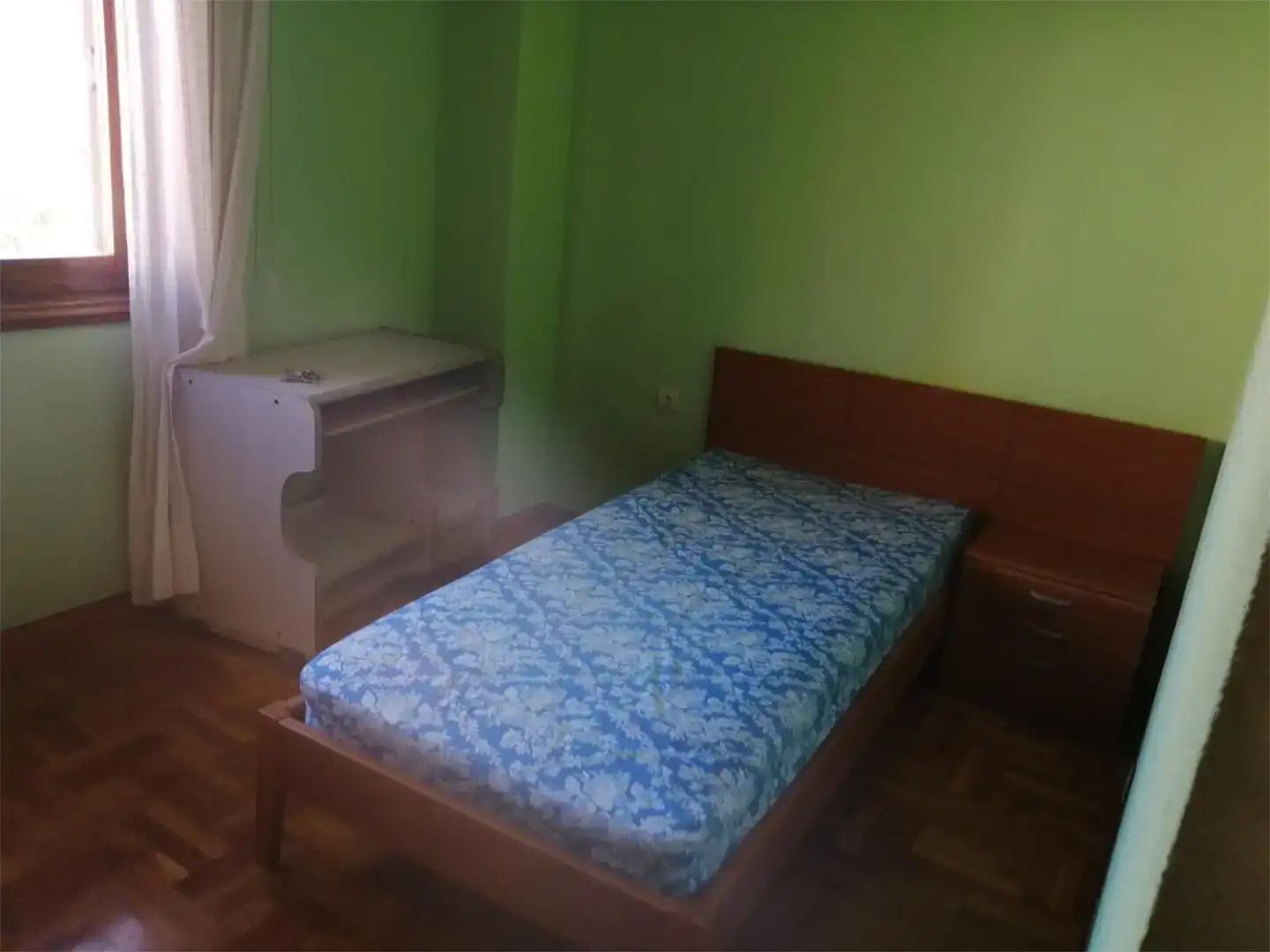 Habitación de Piso de alquiler en Astorga con Parquet, Trastero y Amueblado