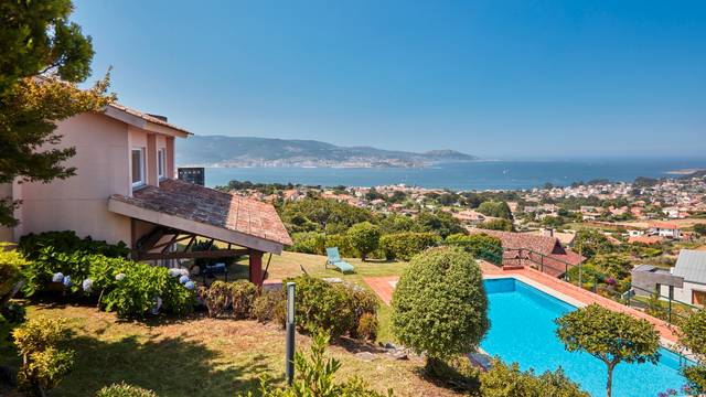 Casa-chalet en Venta en Priegue