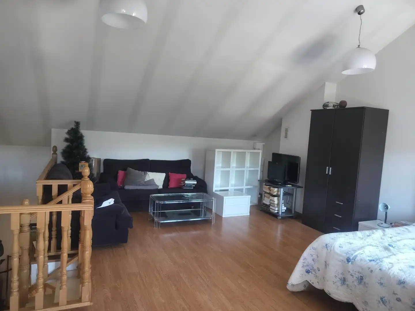 Sala d'estar de Casa adosada en venda en Ponferrada amb Calefacció