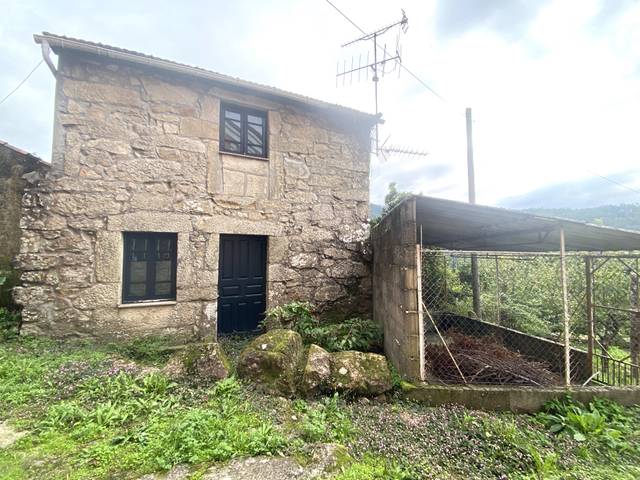 Casa-chalet en Venta en Crecente