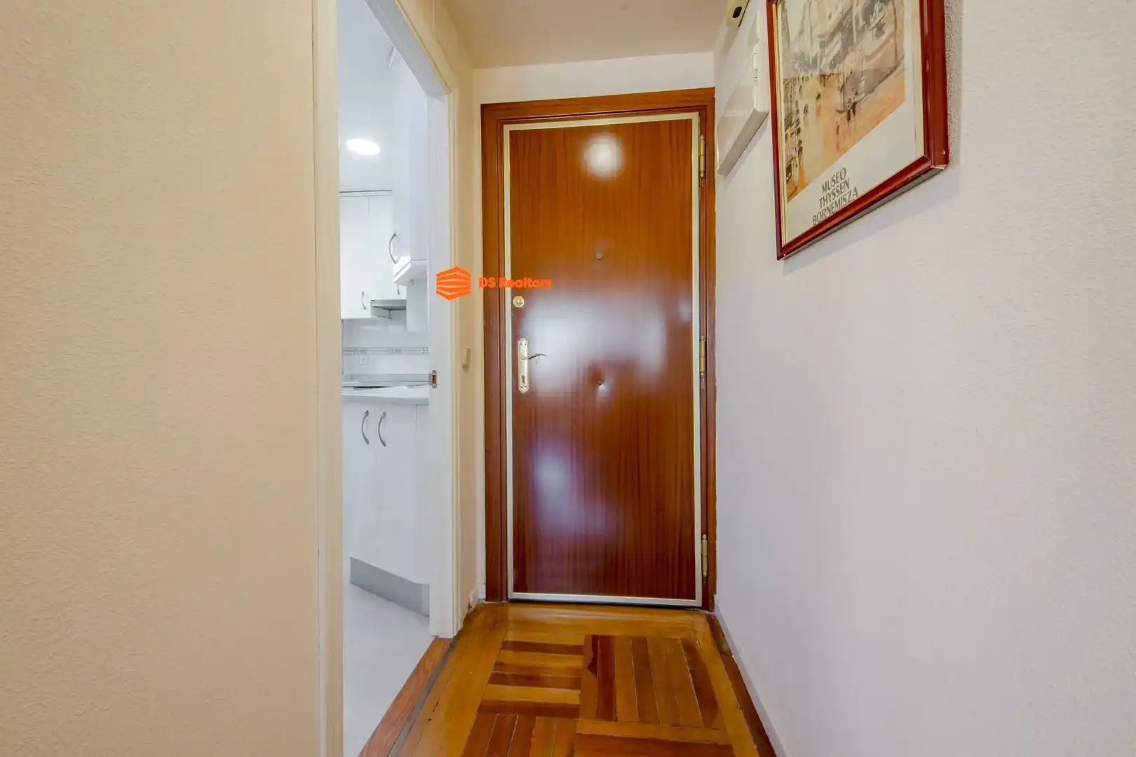 Flat for sale in Madrid  with Air Conditioner, Heating and Parquet flooring