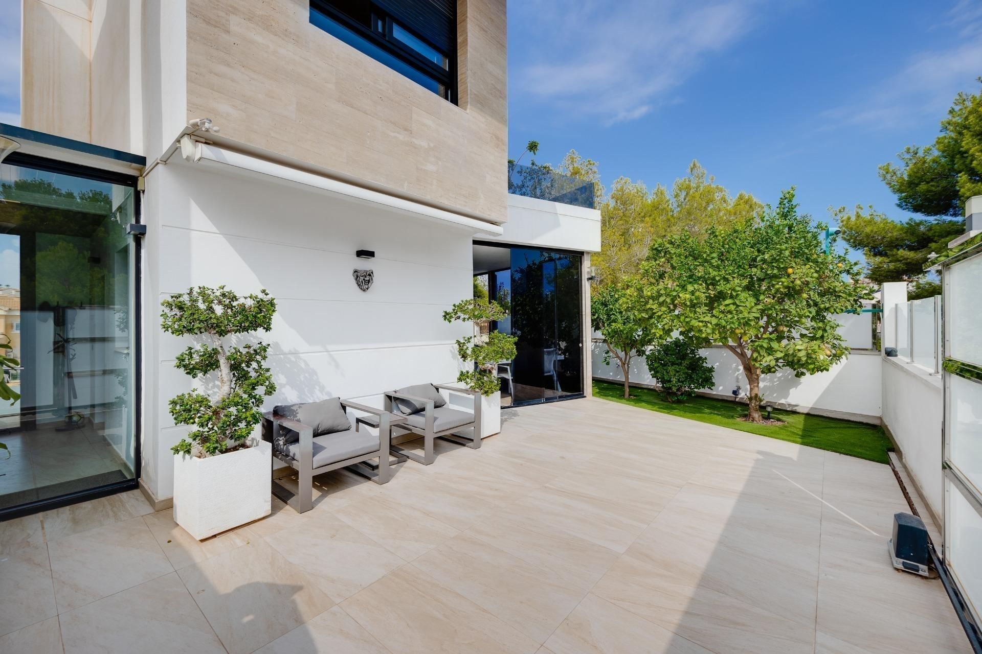 Terraza de Casa o chalet en venta en San Miguel de Salinas con Aire acondicionado, Calefacción y Jardín privado