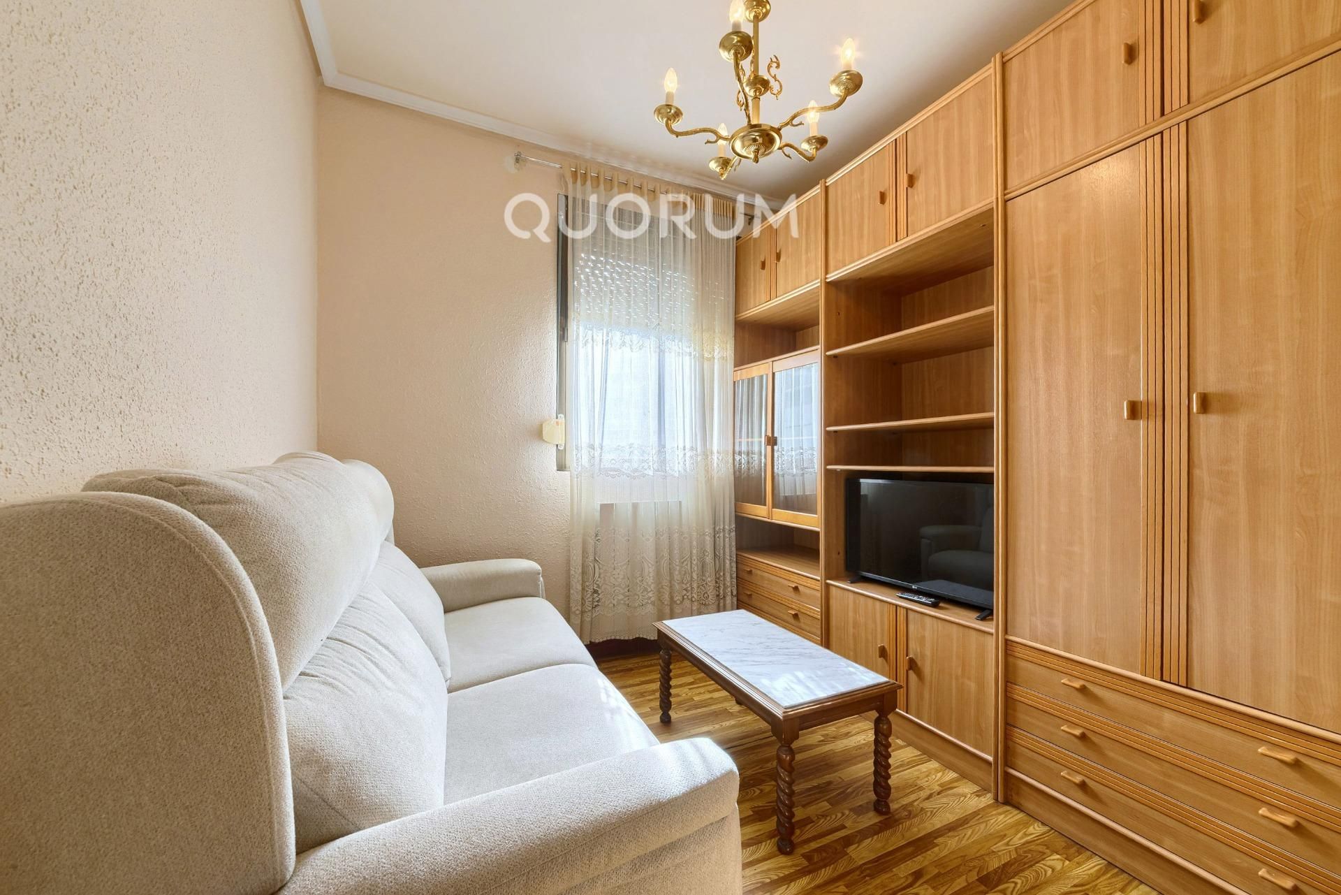 Sala de estar de Piso en venta en Ugao- Miraballes con Calefacción