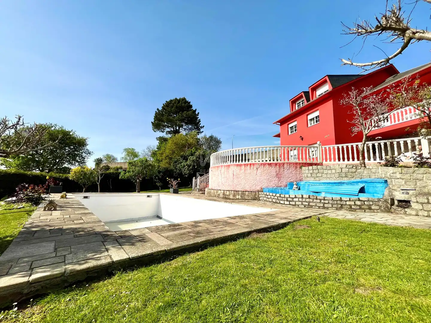 Piscina de Casa o chalet en venta en Culleredo con Calefacción, Terraza y Piscina