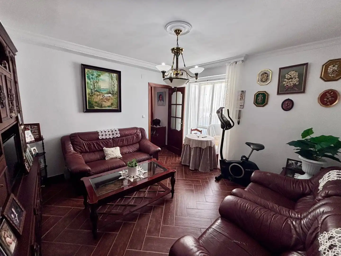 Sala d'estar de Casa o xalet en venda en Arcos de la Frontera amb Terrassa