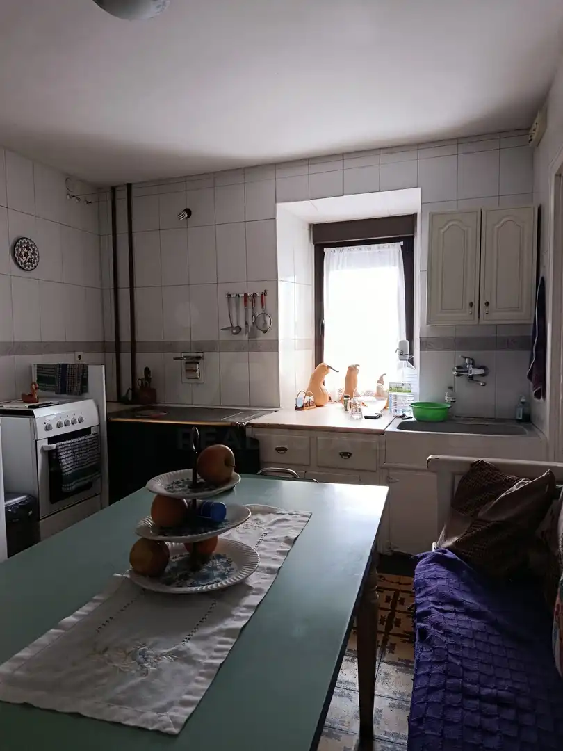 Cuina de Casa o xalet en venda en Cabrillanes amb Calefacció