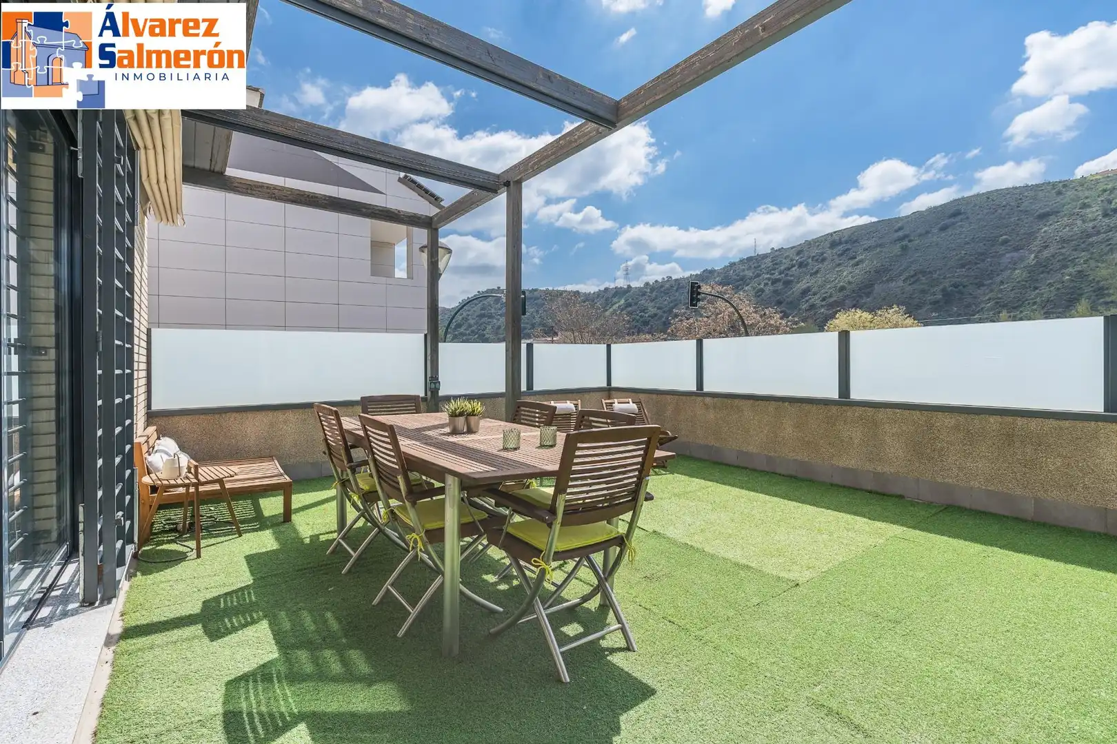 Terrasse von Einfamilien-Reihenhaus zum Verkauf in Granada mit Privatgarten und Balkon