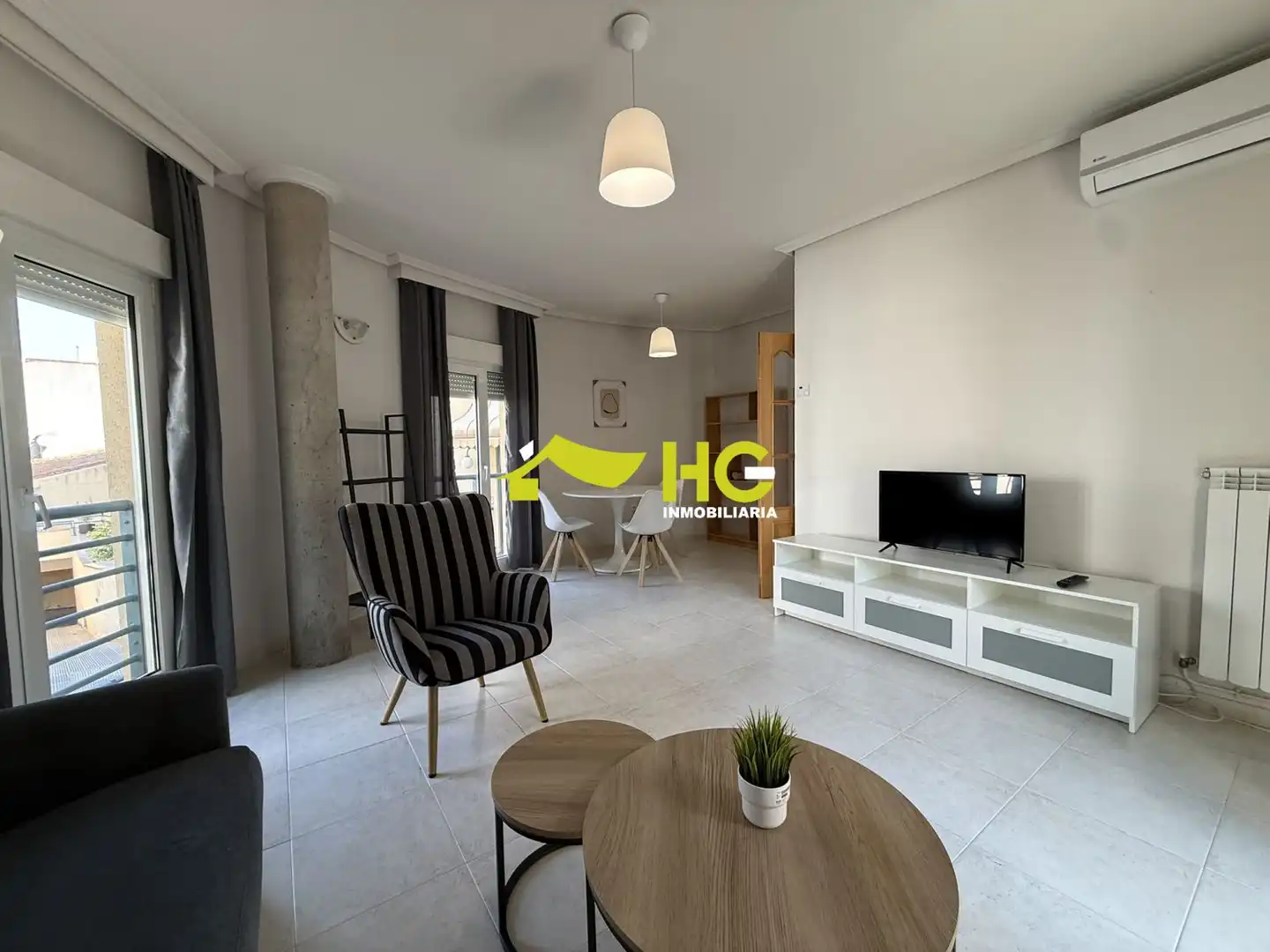 Sala de estar de Dúplex de alquiler en Villaviciosa de Odón con Aire acondicionado, Calefacción y Terraza