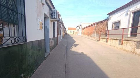 Foto 2 de Casa o chalet en venta en Calle Longuera, El Poblado - Abulagar, Puertollano