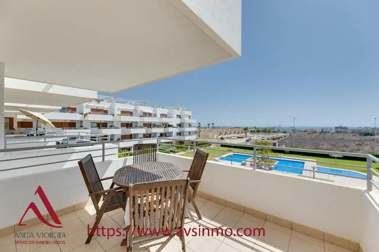 Terrassa de Apartament de lloguer en Orihuela amb Aire condicionat, Moblat i Forn