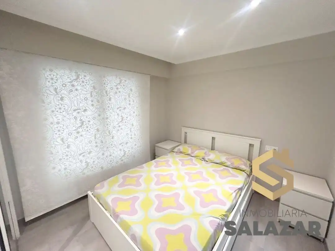 Habitación de Apartamento de alquiler en Bilbao  con Calefacción y Balcón