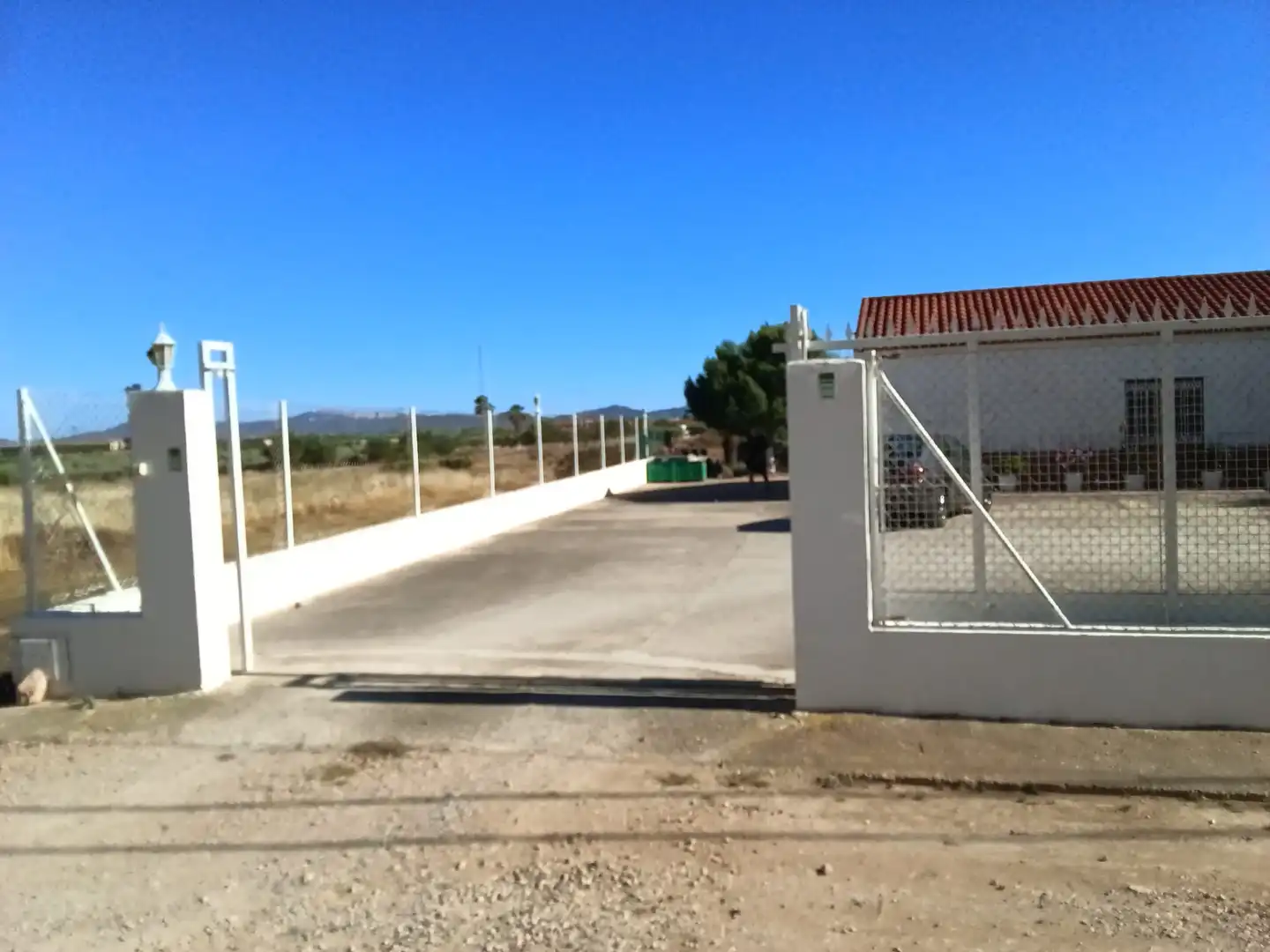 Casa rústica amb jardí en venda a N/A