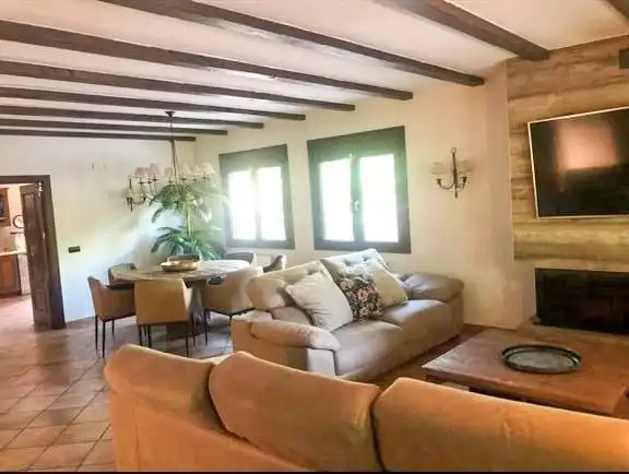 Sala de estar de Casa o chalet en venta en Elda con Aire acondicionado, Calefacción y Jardín privado