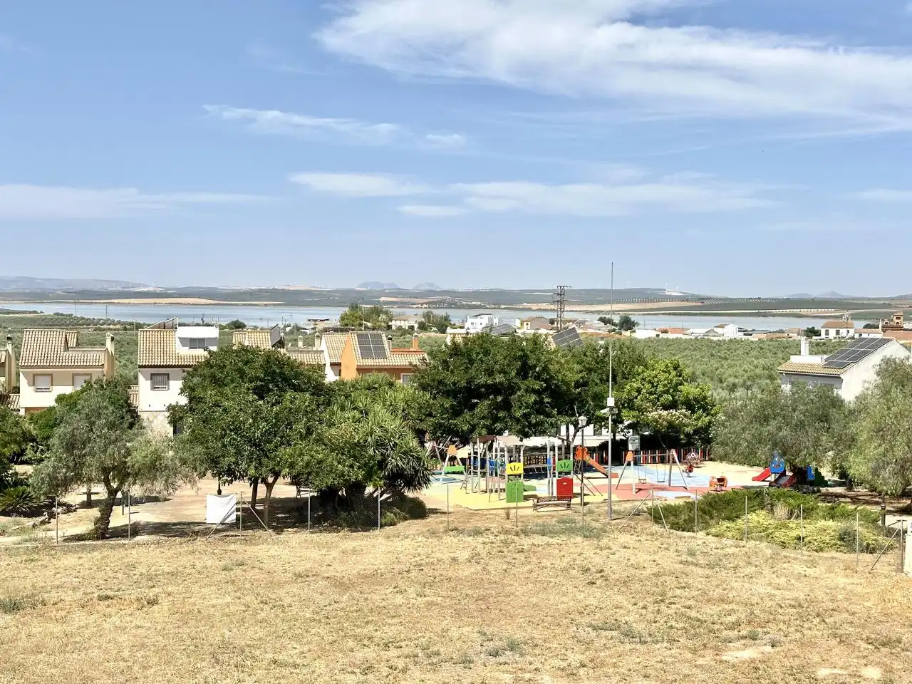 Casa adosada en venta en Fuente de Piedra con Aire acondicionado, Terraza y Piscina comunitaria