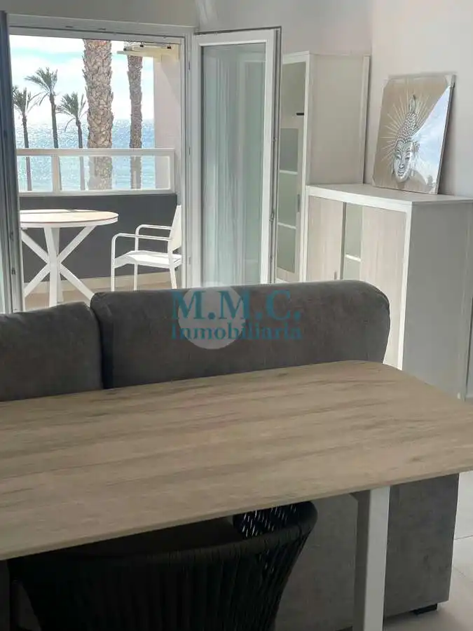 Wohnung zur Miete in Roquetas de Mar mit Klimaanlage, Terrasse und Möbliert