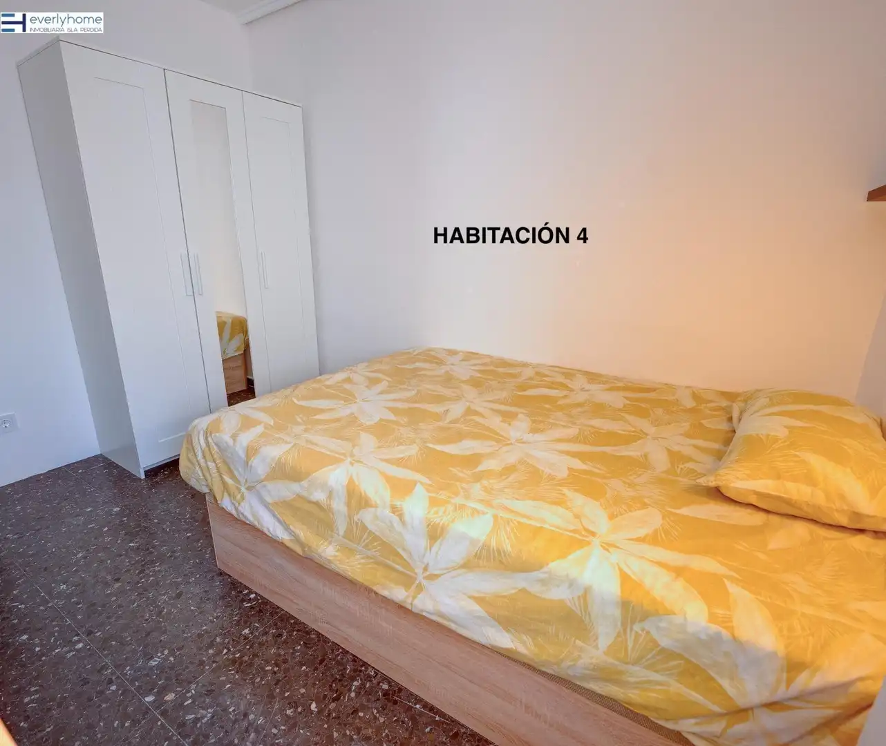 Habitación de Piso para compartir en Valencia con Terraza, Amueblado y Balcón
