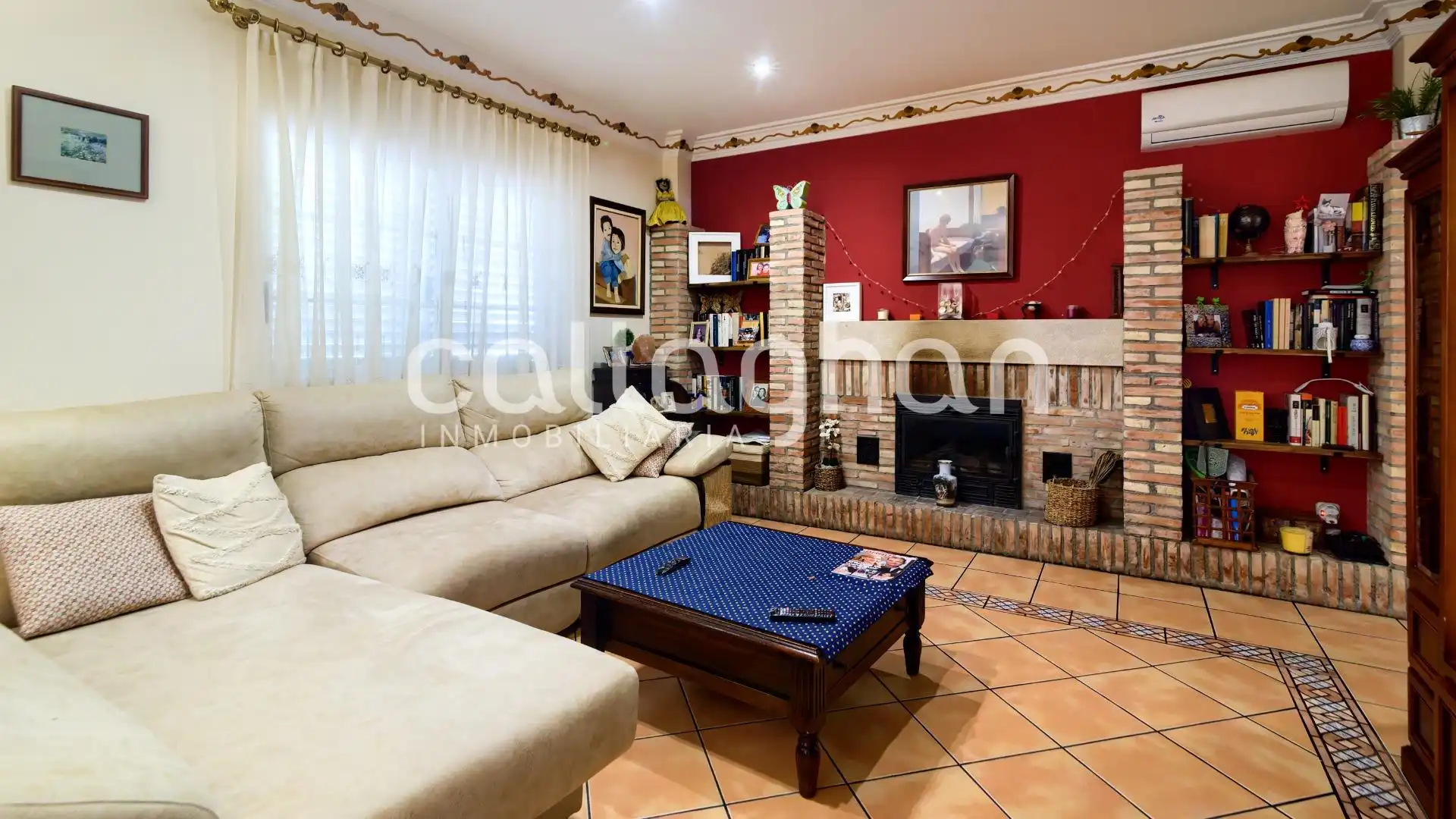 Sala d'estar de Casa o xalet en venda en Polinyà de Xúquer amb Aire condicionat, Jardí privat i Terrassa