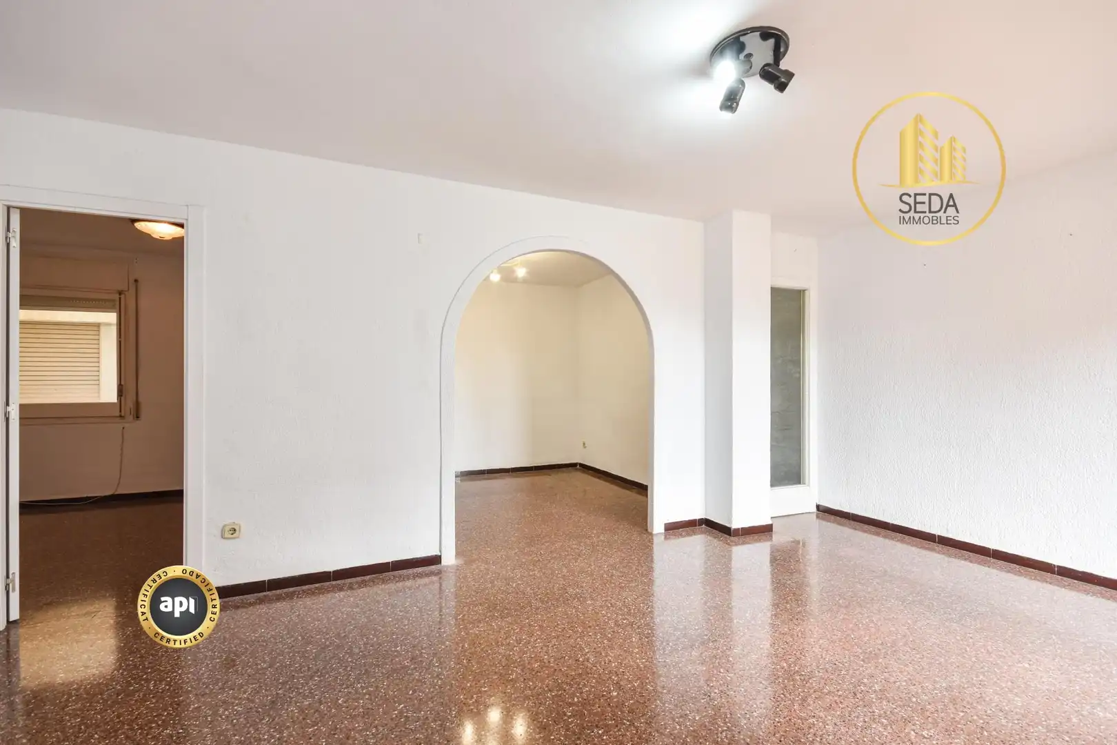 Flat with terrace for sale in Carrer de Roca i Roca, imagen 2
