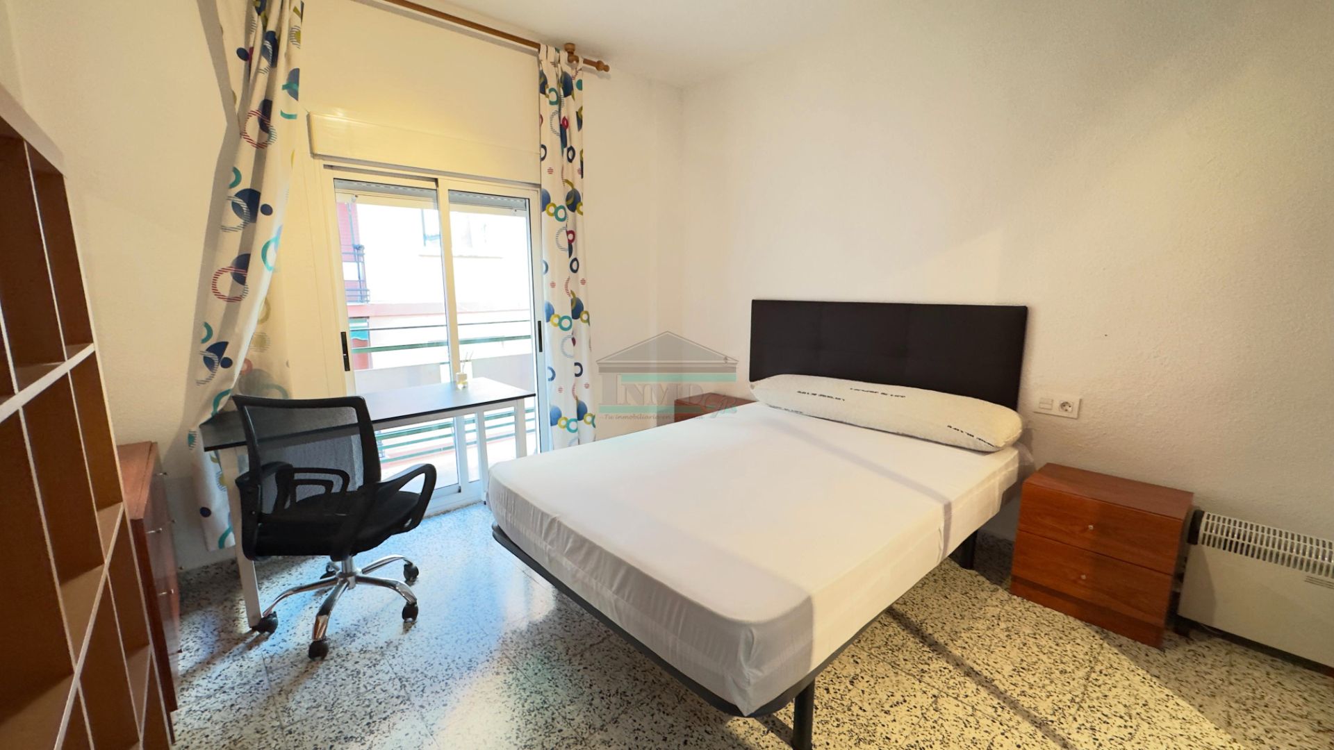 Bedroom of Flat to share in  Granada Capital  with Furnished and Balcony