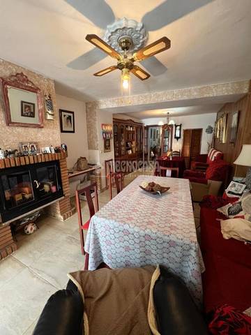 Casa adosada en Venta en Begíjar