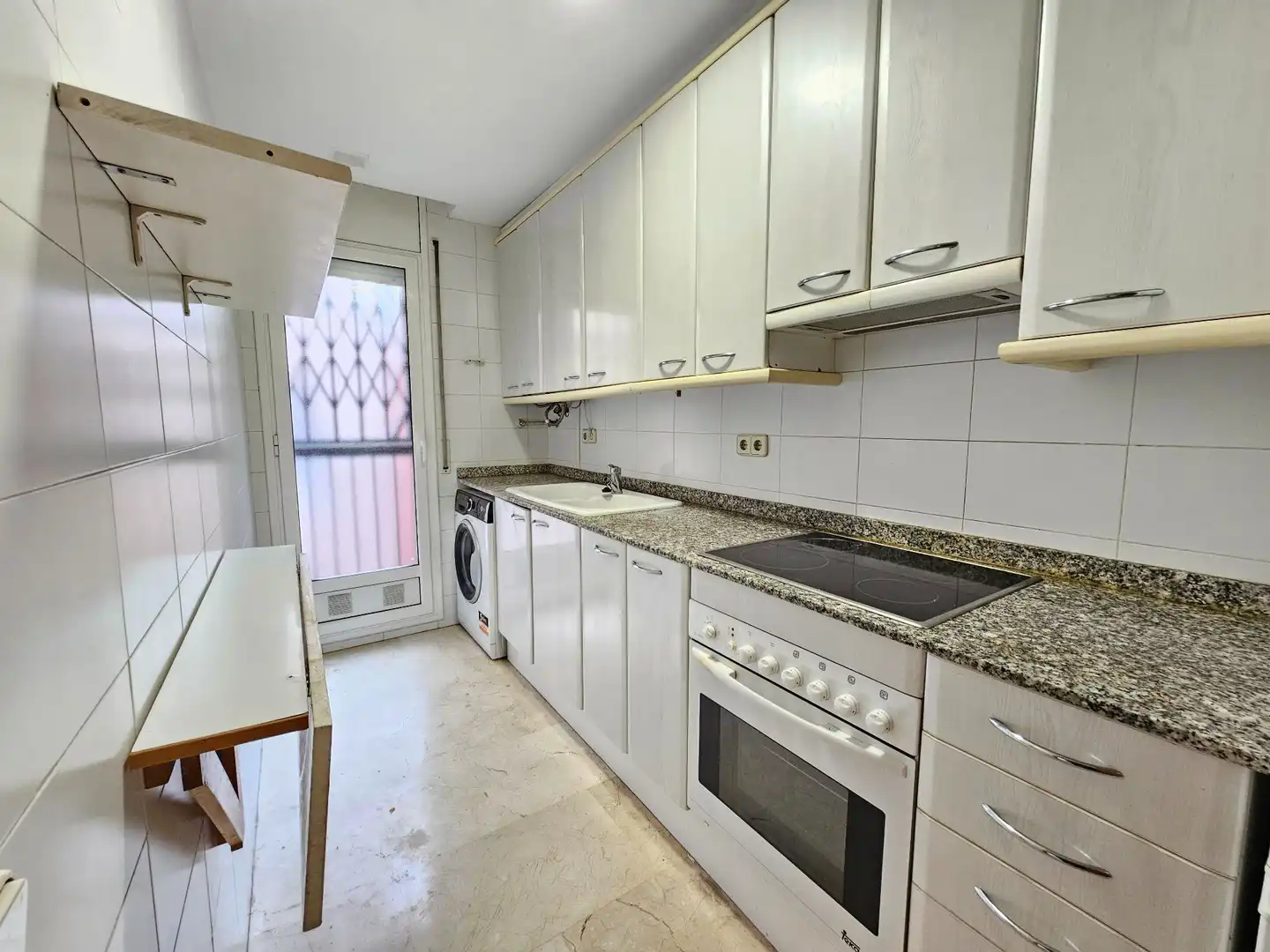 Kitchen of Flat for rent in Barcelona  with Air Conditioner and Furnished