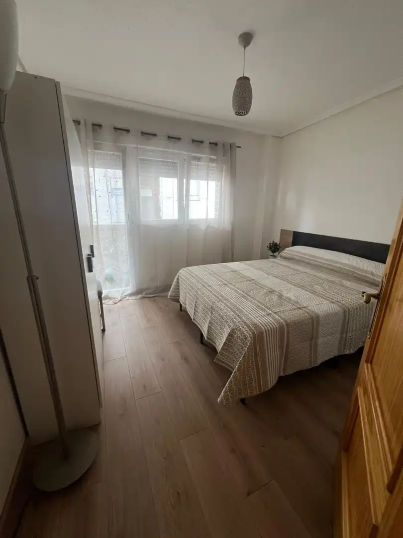Bedroom of Flat for rent in Torrelavega   with Heating