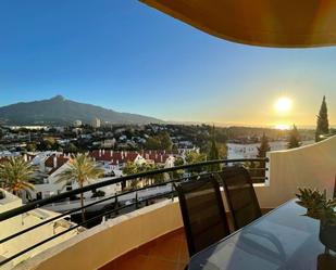 Vista exterior de Apartament en venda en Marbella amb Aire condicionat, Terrassa i Rentadora