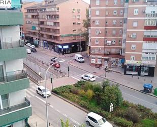 Vista exterior de Pis de lloguer en  Granada Capital amb Aire condicionat i Terrassa