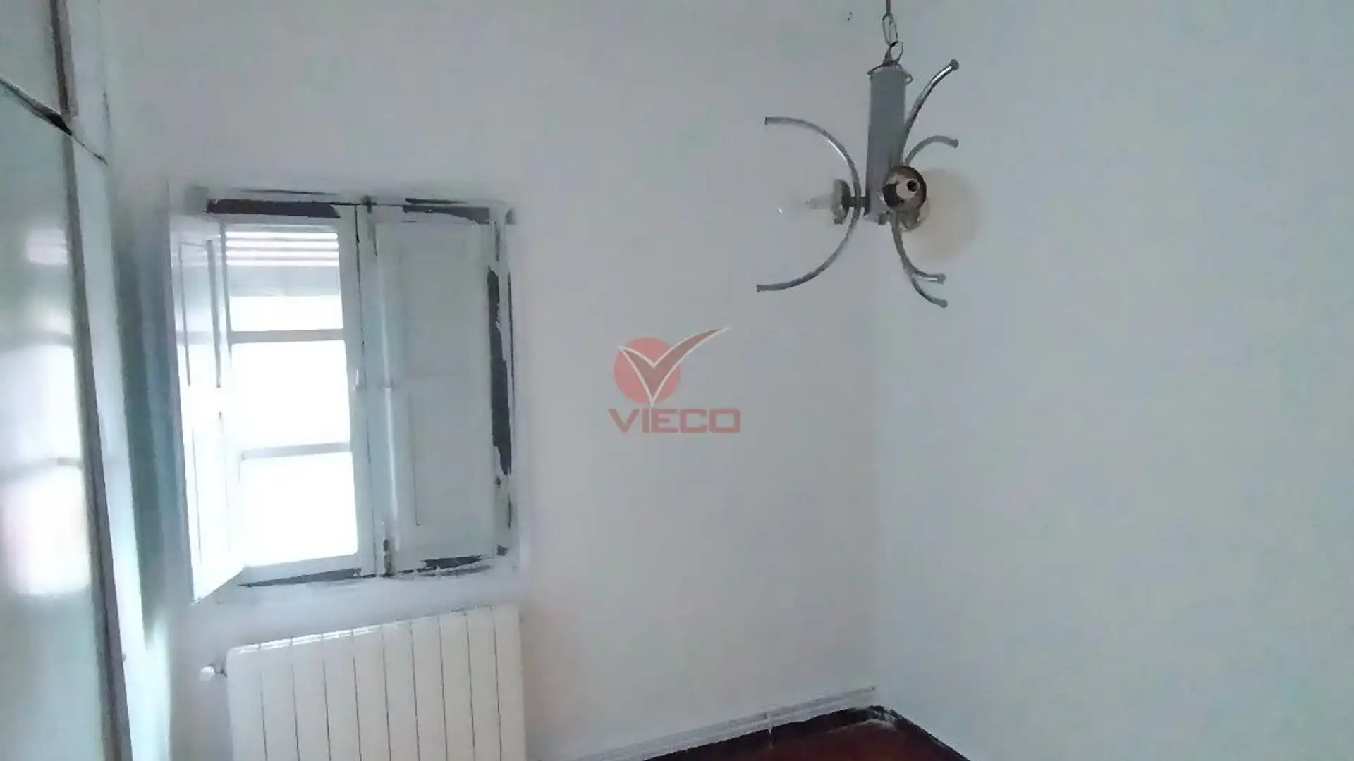 Dormitori de Pis en venda en Cuenca Capital amb Calefacció