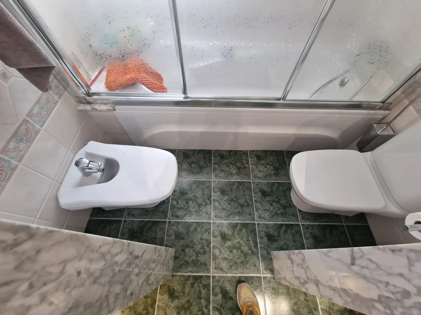 Bany de Casa o xalet en venda en Sant Boi de Llobregat amb Aire condicionat, Calefacció i Moblat