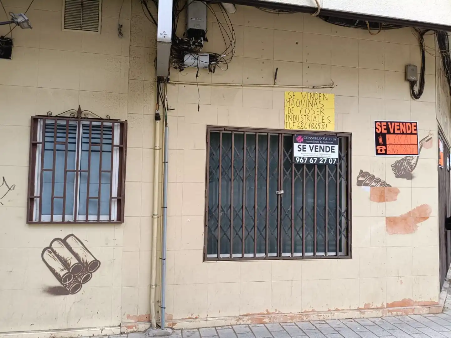 Exterior view of Commercial properties for sale in Albacete  with Air Conditioner