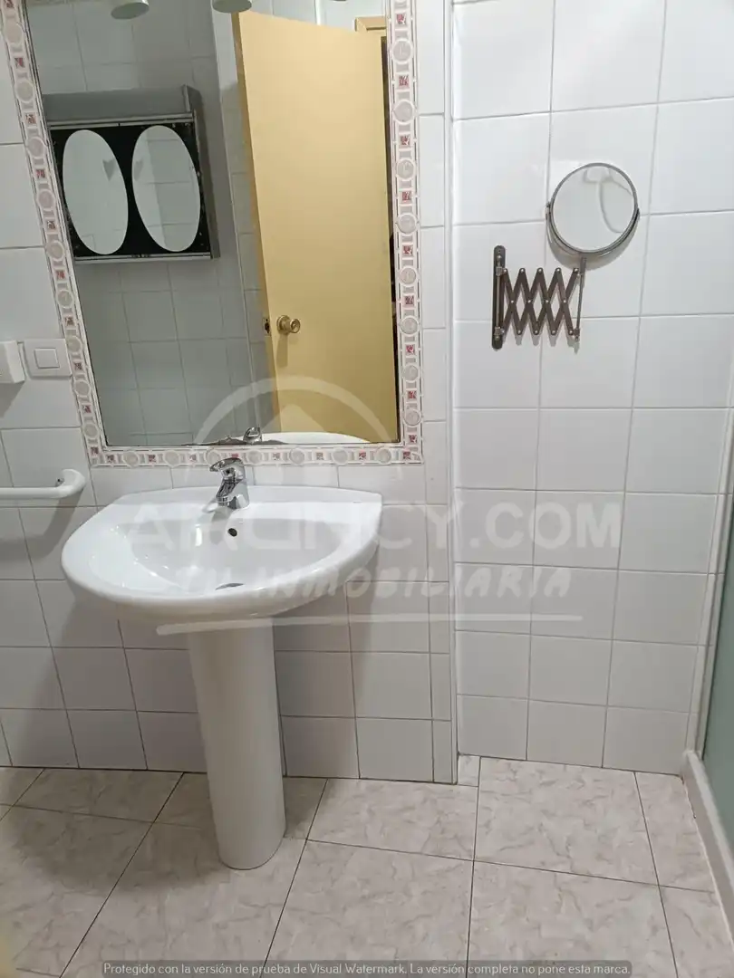 Bany de Pis de lloguer en Alcalá de Guadaira amb Terrassa, Traster i Moblat
