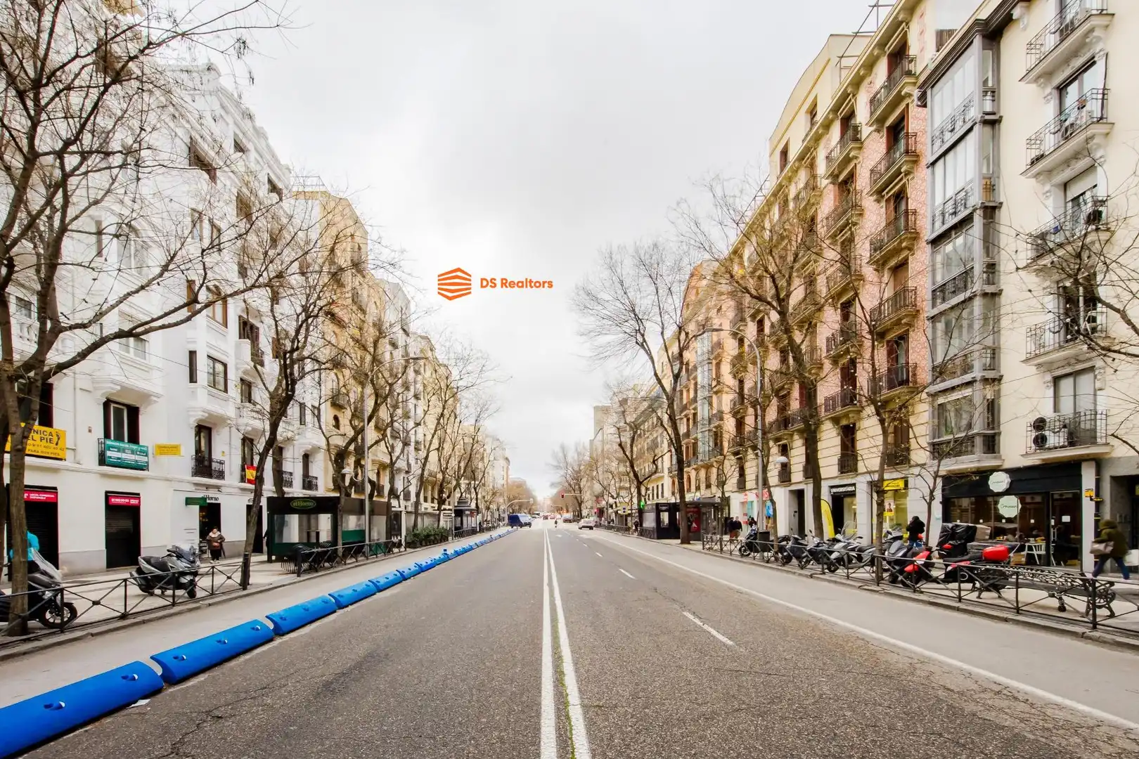 Vista exterior de Pis en venda en Madrid amb Aire condicionat, Calefacció i Parquet