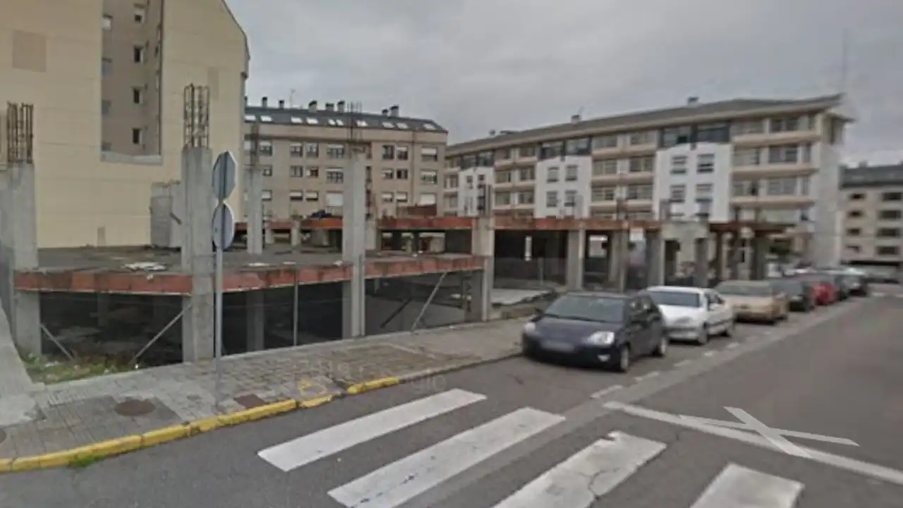 Aparcament de Edifici en venda en Burela