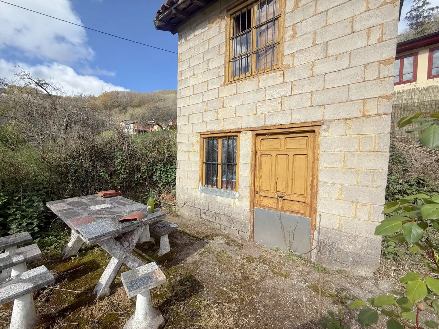 Vista exterior de Casa o chalet en venta en Mieres (Asturias) con Jardín privado y Balcón