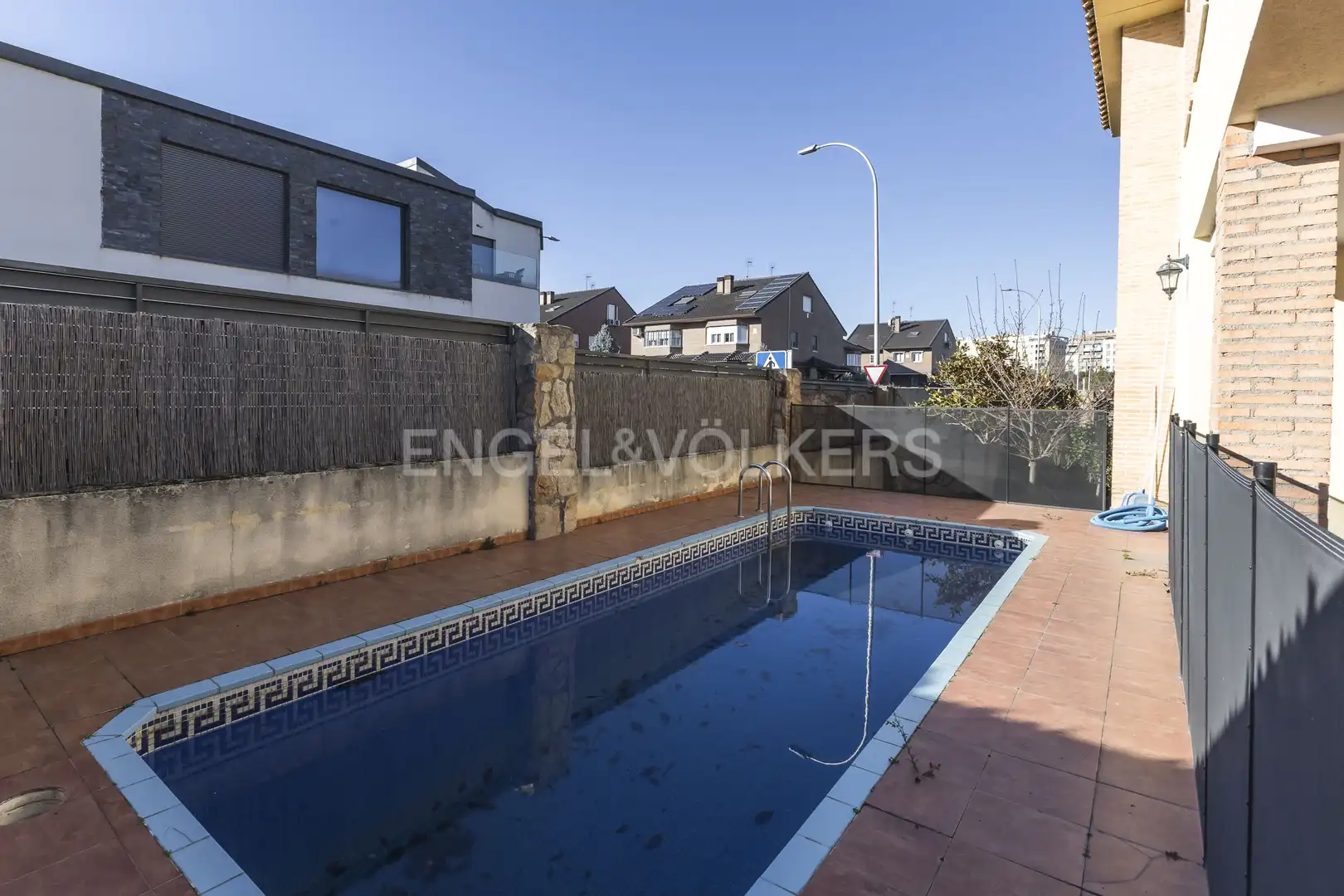 Houses for sale in Calle Otoño, Rejas