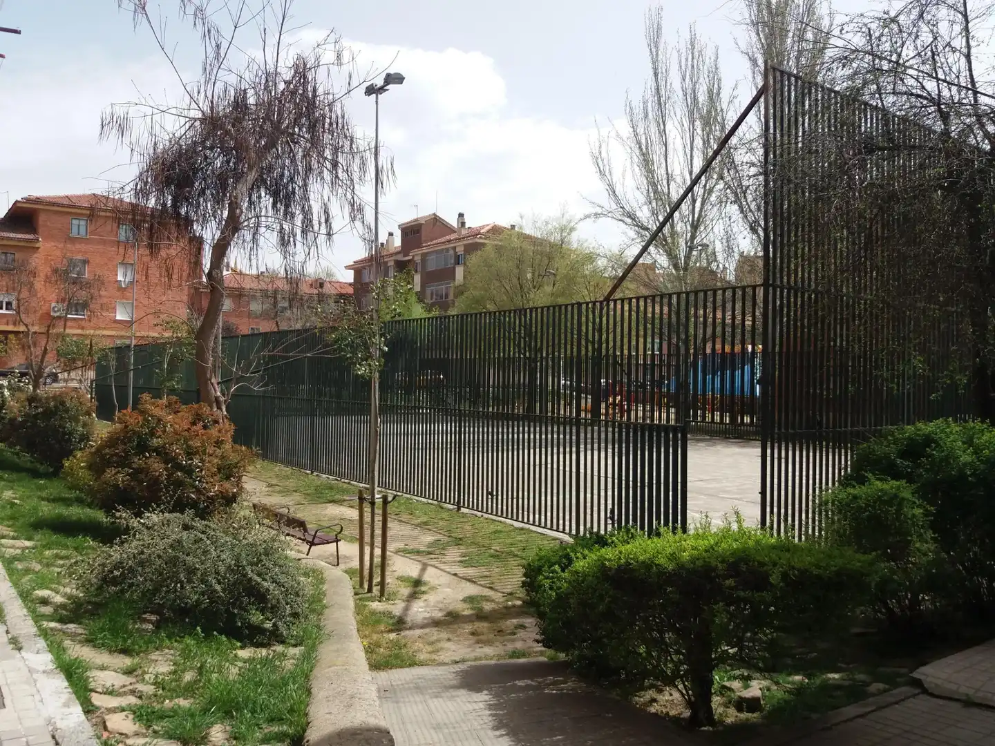 Jardín de Dúplex en venta en Segovia con Calefacción, Terraza y Balcón