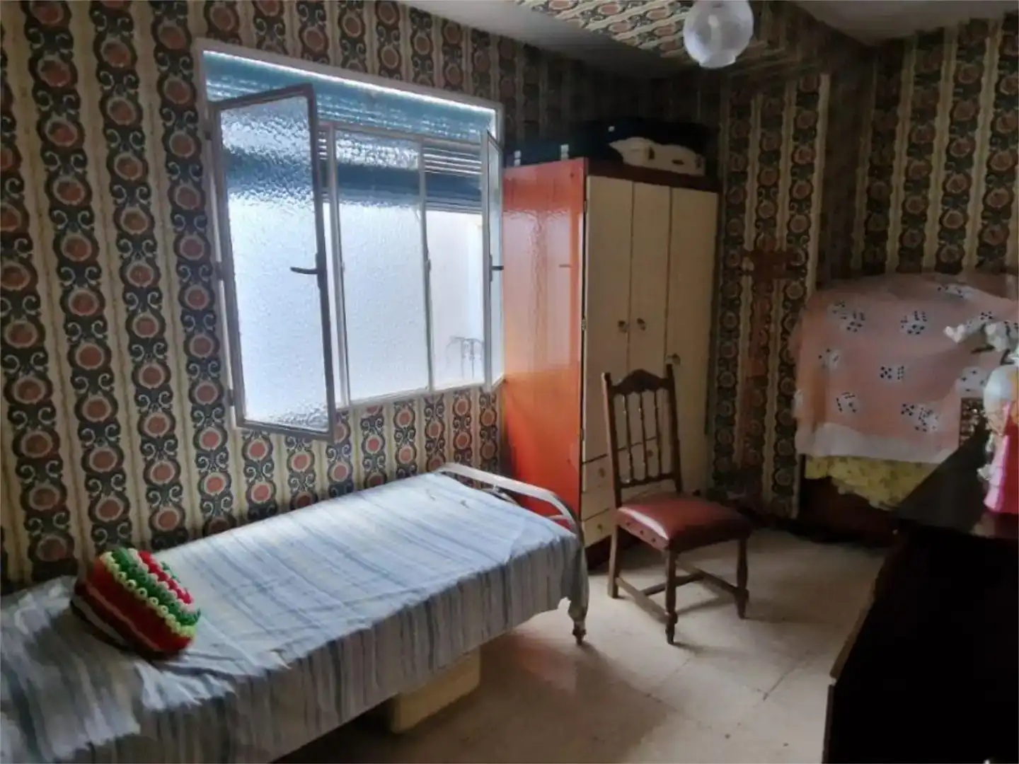 Schlafzimmer von Einfamilien-Reihenhaus zum Verkauf in Lucena
