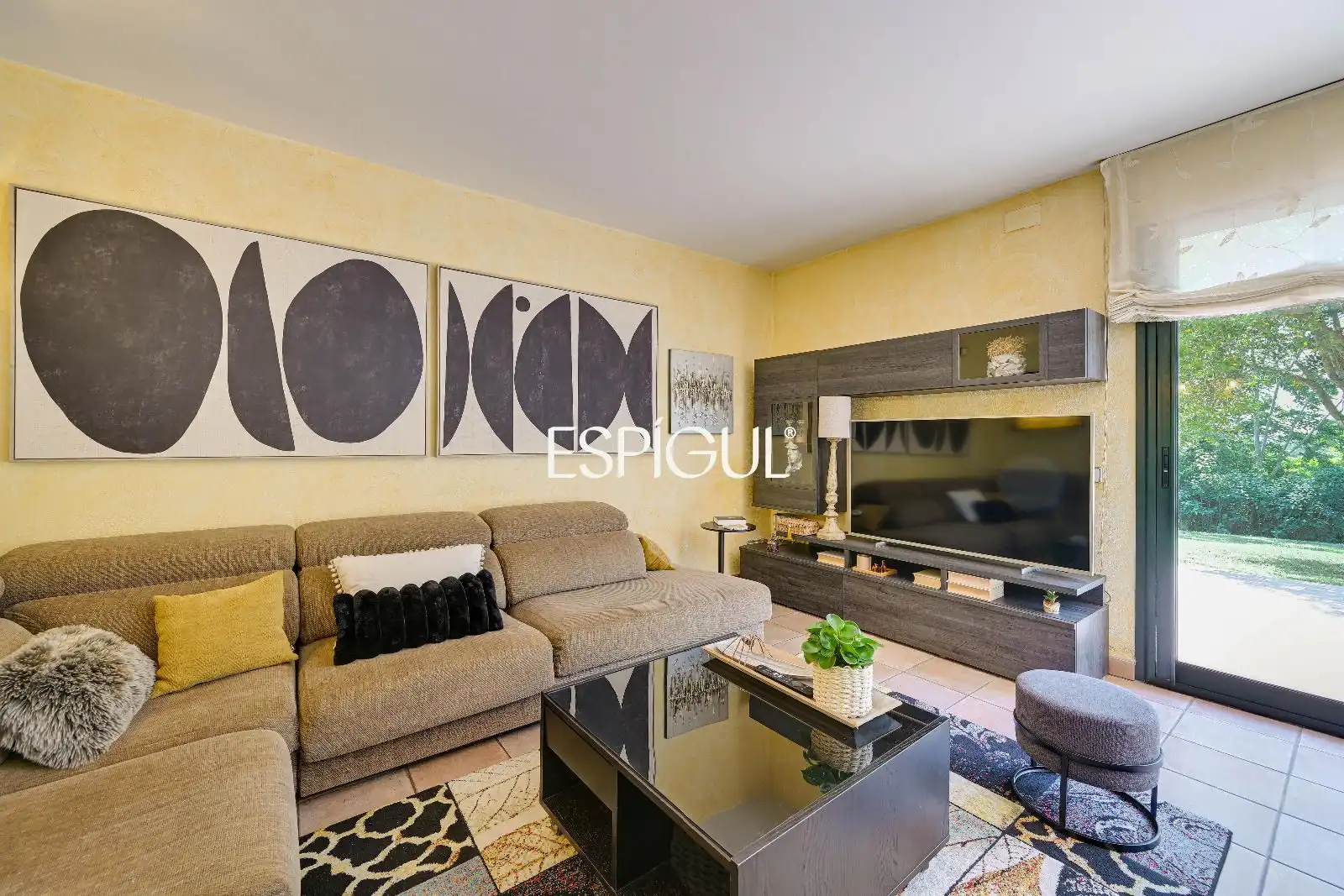 Sala de estar de Casa o chalet en venta en Girona con Aire acondicionado, Calefacción y Amueblado