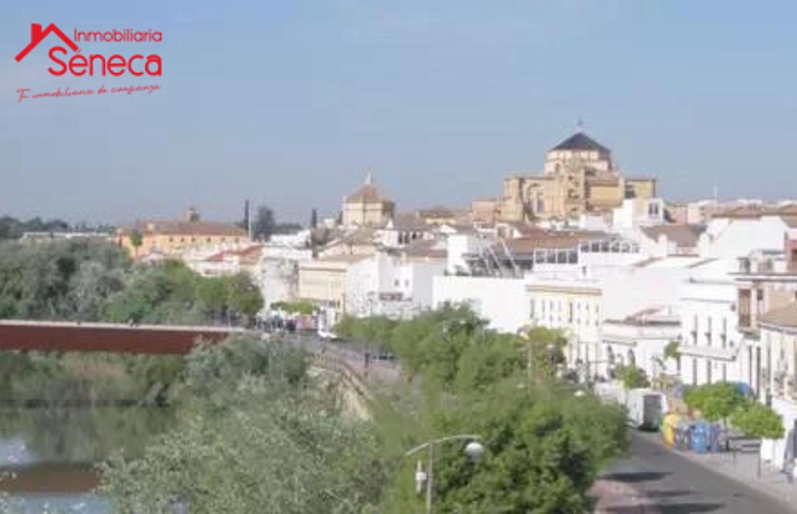 Vista exterior de Casa o chalet en venta en  Córdoba Capital con Terraza y Trastero