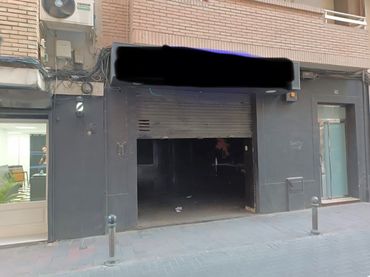 Local comercial en venta en Calle Victorio
