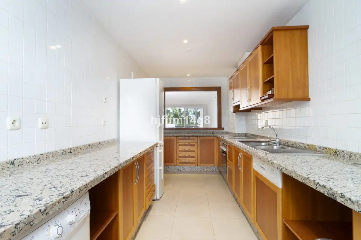 Piso con ascensor en venta en Nueva Andalucía, imagen 7